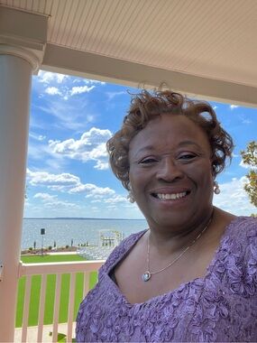 Meet your Posher, Ladonna